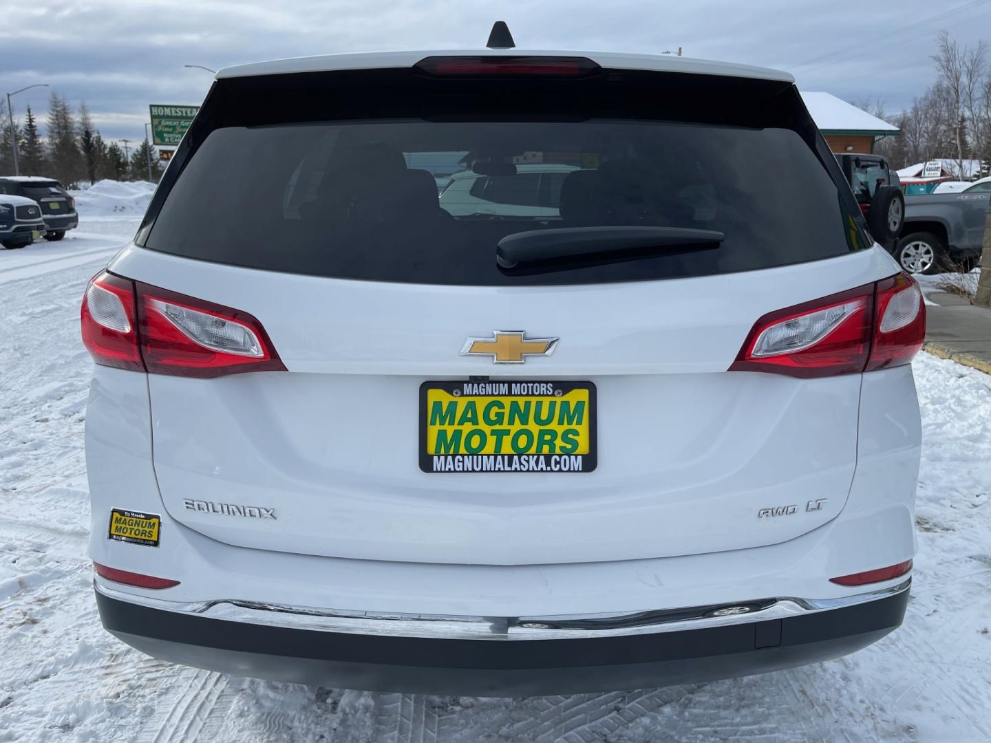 2018 White /Black Chevrolet Equinox LT (2GNAXSEV4J6) with an 1.5L 4 cyl engine, AUTO transmission, located at 1960 Industrial Drive, Wasilla, 99654, (907) 274-2277, 61.573475, -149.400146 - Photo#3